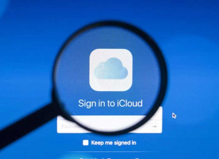 iCloud هو خدمة تخزين سحابي من Apple تتيح للمستخدمين تخزين البيانات مثل الصور والمستندات وجهات الاتصال بشكل آمن على الإنترنت، ومزامنتها عبر جميع أجهزة Apple. أهميته تكمن في تسهيل الوصول إلى الملفات من أي جهاز، حماية البيانات من الفقدان، ومشاركة المحتوى بسهولة مع الآخرين.