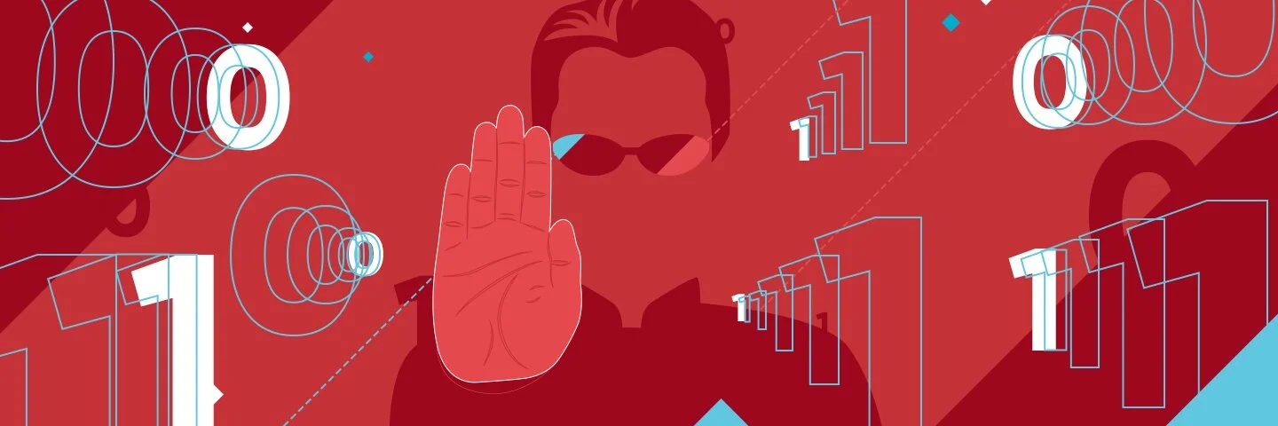 الحماية من الهجمات الإلكترونية تشمل استخدام جدران الحماية، تفعيل المصادقة الثنائية، وتشفير البيانات لحماية الأنظمة والمعلومات. يُنصح بتحديث البرامج بانتظام، تثبيت برامج مكافحة الفيروسات، وتدريب الموظفين على الوعي الأمني. مراقبة الشبكات واستخدام أنظمة كشف التهديدات يساعدان أيضًا في رصد الهجمات مبكرًا ومنعها.